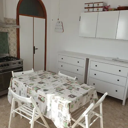 Zona Mostra Del Cinema Villa